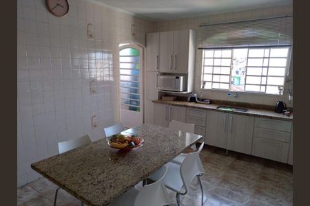 Casa à venda com 530m², 3 quartos e 1 vaga