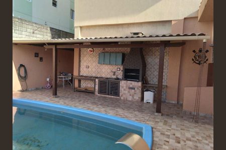 Casa à venda com 530m², 3 quartos e 1 vaga