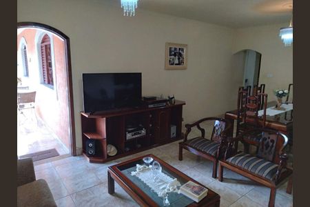 Casa à venda com 530m², 3 quartos e 1 vaga
