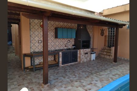 Casa à venda com 530m², 3 quartos e 1 vaga
