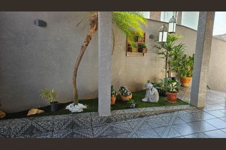 Casa à venda com 343m², 3 quartos e 3 vagas