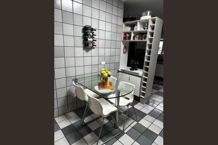 Casa à venda com 3 quartos, 343m² em Jardim Santa Mena, Guarulhos