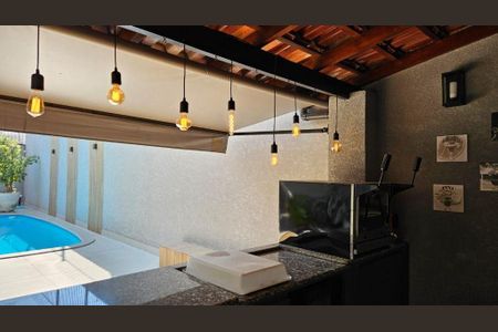 Casa à venda com 343m², 3 quartos e 3 vagas