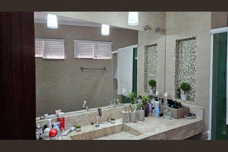 Casa à venda com 343m², 3 quartos e 3 vagas