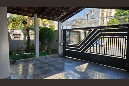 Casa à venda com 343m², 3 quartos e 3 vagas