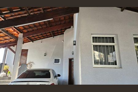 Casa à venda com 343m², 3 quartos e 3 vagas