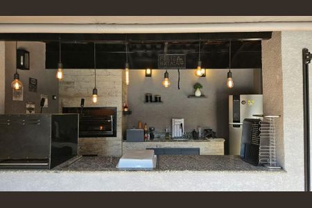 Casa à venda com 343m², 3 quartos e 3 vagas