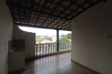 Casa para alugar com 50m², 1 quarto e 1 vagaÁrea de Serviço