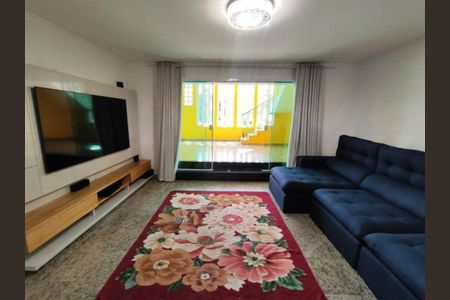 Casa à venda com 4 quartos, 400m² em Jardim Terezopolis, Guarulhos