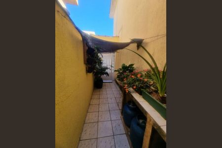 Casa à venda com 220m², 3 quartos e 2 vagas