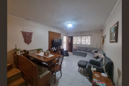 Casa à venda com 3 quartos, 220m² em Jardim Santa Mena, Guarulhos