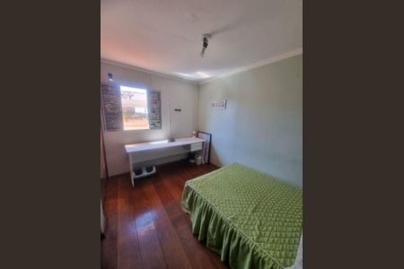 Casa à venda com 3 quartos, 220m² em Jardim Santa Mena, Guarulhos