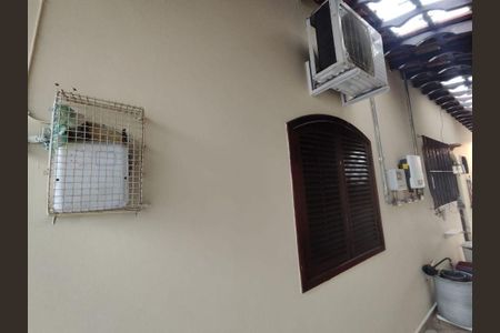 Casa à venda com 200m², 3 quartos e 7 vagas