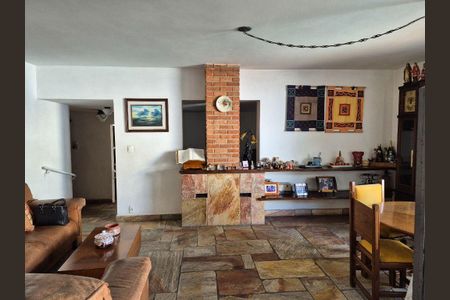 Casa à venda com 3 quartos, 1301m² em Jardim Maia, Guarulhos