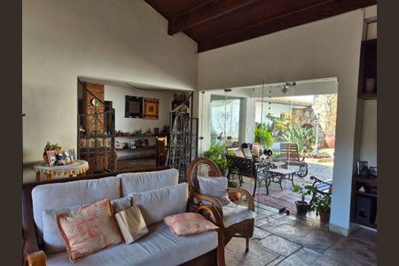 Casa à venda com 3 quartos, 1301m² em Jardim Maia, Guarulhos