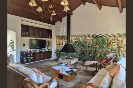 Casa à venda com 3 quartos, 1301m² em Jardim Maia, Guarulhos