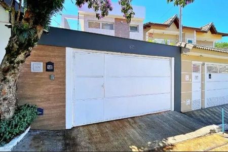 Casa à venda com 126m², 3 quartos e 3 vagas