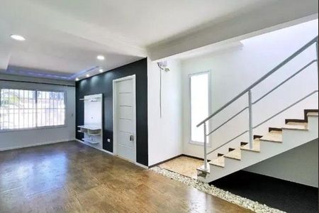 Casa à venda com 126m², 3 quartos e 3 vagas