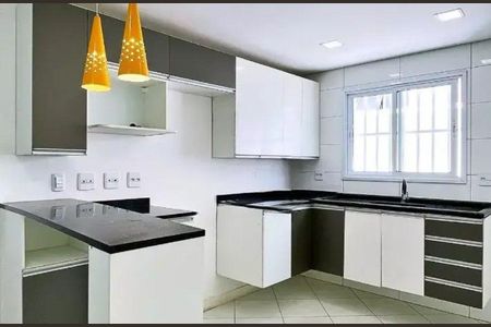 Casa à venda com 3 quartos, 126m² em Vila Harmonia, Guarulhos