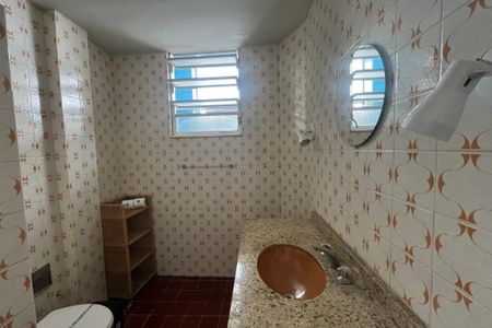 Banheiro social de apartamento para alugar com 4 quartos, 148m² em Copacabana, Rio de Janeiro