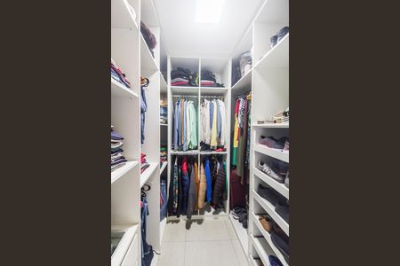 Apartamento à venda com 87m², 3 quartos e 3 vagas Apartamento à venda com 87m², 3 quartos e 3 vagasCloset da suíte