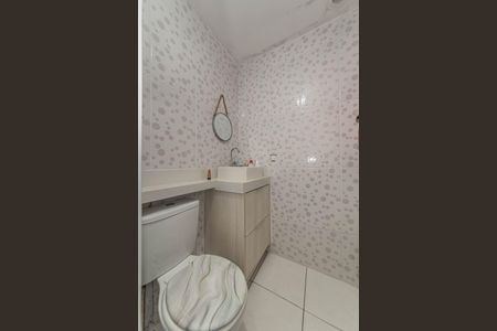 Banheiro de apartamento para alugar com 2 quartos, 38m² em Parque Maria Helena, São Paulo