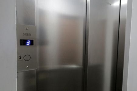 Apartamento à venda com 115m², 2 quartos e 2 vagas Apartamento à venda com 115m², 2 quartos e 2 vagasElevador