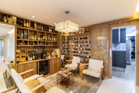 Apartamento para alugar com 183m², 4 quartos e 3 vagasSala