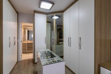Apartamento para alugar com 183m², 4 quartos e 3 vagasSuíte