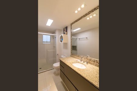 Apartamento para alugar com 183m², 4 quartos e 3 vagasBanheiro 