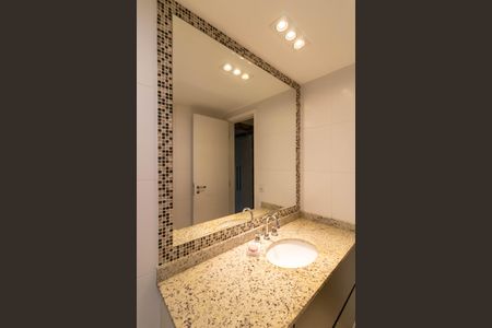 Apartamento para alugar com 183m², 4 quartos e 3 vagasBanheiro 