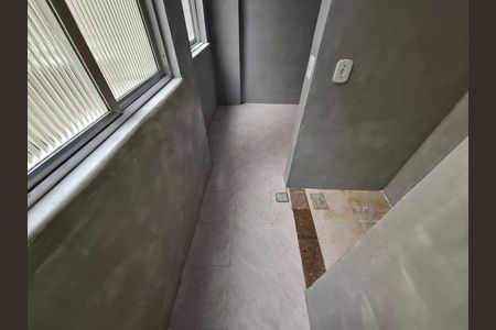 Apartamento à venda com 80m², 2 quartos e sem vaga Apartamento à venda com 80m², 2 quartos e sem vagaÁrea de serviço