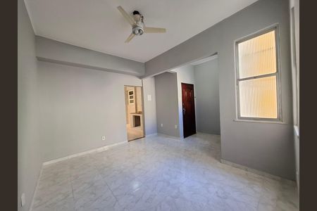 Apartamento à venda com 80m², 2 quartos e sem vaga Apartamento à venda com 80m², 2 quartos e sem vagaSala