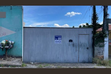 Casa à venda com 500m², 2 quartos e 10 vagas Casa à venda com 500m², 2 quartos e 10 vagasFachada+Placa