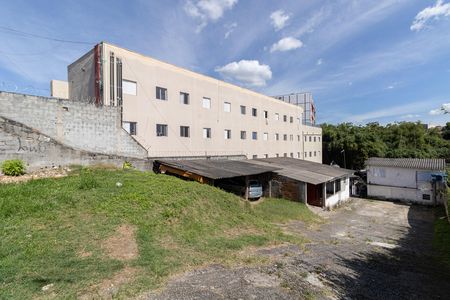 Casa à venda com 500m², 2 quartos e 10 vagas Casa à venda com 500m², 2 quartos e 10 vagasGaragem