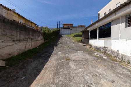 Casa à venda com 500m², 2 quartos e 10 vagas Casa à venda com 500m², 2 quartos e 10 vagasGaragem