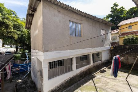 Casa à venda com 500m², 2 quartos e 10 vagas Casa à venda com 500m², 2 quartos e 10 vagasQuintal