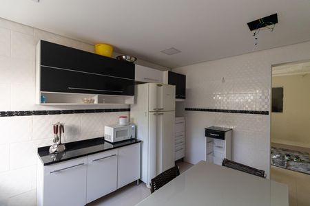 Casa à venda com 500m², 2 quartos e 10 vagas Casa à venda com 500m², 2 quartos e 10 vagasCozinha