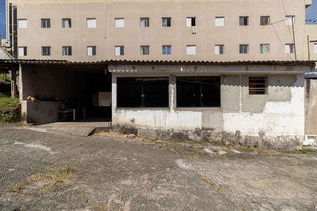 Casa à venda com 500m², 2 quartos e 10 vagas Casa à venda com 500m², 2 quartos e 10 vagasGaragem