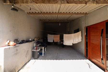 Casa à venda com 500m², 2 quartos e 10 vagas Casa à venda com 500m², 2 quartos e 10 vagasÁrea de Serviço