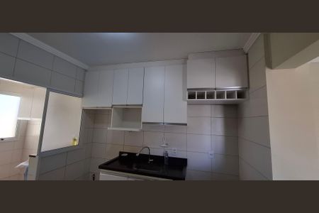 Apartamento para alugar com 73m², 2 quartos e 2 vagasCozinha
