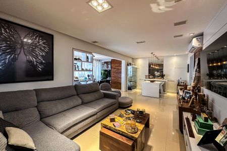 Apartamento à venda com 122m², 3 quartos e 2 vagas Apartamento à venda com 122m², 3 quartos e 2 vagasSala