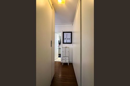 Apartamento à venda com 122m², 3 quartos e 2 vagas Apartamento à venda com 122m², 3 quartos e 2 vagasCloset da suíte