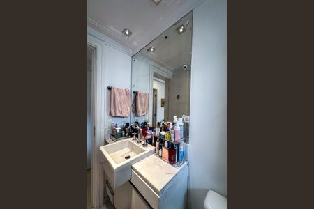 Apartamento à venda com 122m², 3 quartos e 2 vagas Apartamento à venda com 122m², 3 quartos e 2 vagasBanheiro