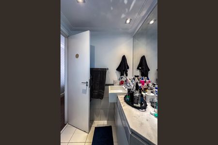 Apartamento à venda com 122m², 3 quartos e 2 vagas Apartamento à venda com 122m², 3 quartos e 2 vagasBanheiro da Suíte