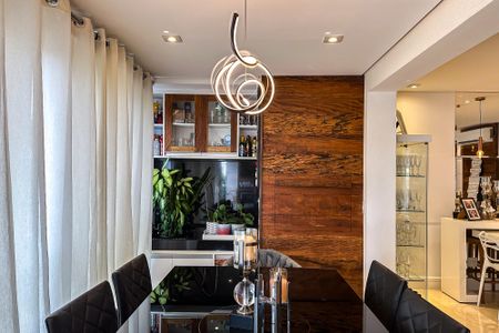 Apartamento à venda com 122m², 3 quartos e 2 vagas Apartamento à venda com 122m², 3 quartos e 2 vagasVaranda