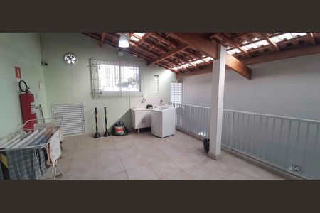 Casa à venda com 122m², 2 quartos e 1 vaga