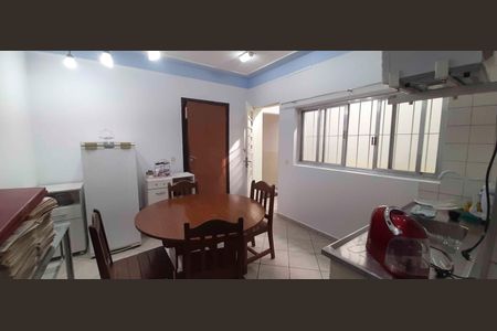 Casa à venda com 122m², 2 quartos e 1 vaga