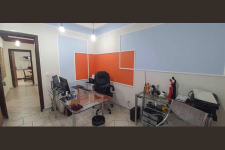 Casa à venda com 122m², 2 quartos e 1 vaga