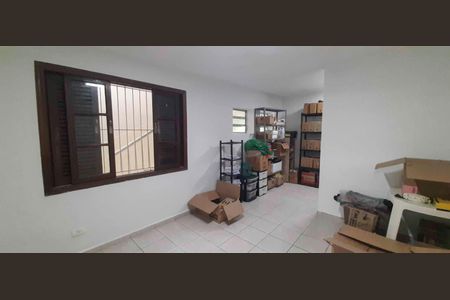 Casa à venda com 122m², 2 quartos e 1 vaga